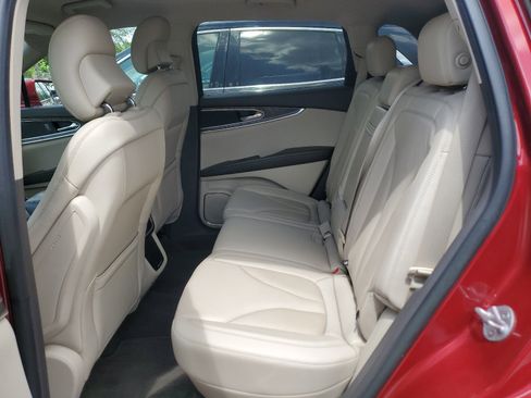 Used 2019 Lincoln Nautilus Select image 6