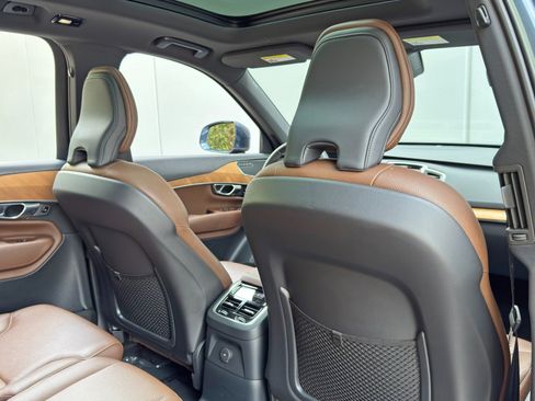 Used 2023 Volvo XC90 T8 Core AWD/4WD image 38
