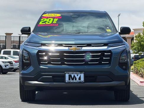 New 2026 Chevrolet Equinox LT w/ Convenience Package II FWD image 9