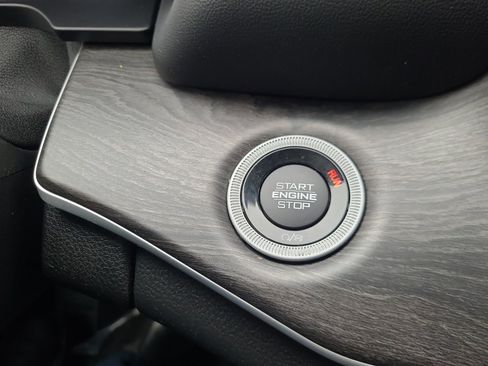 Used 2023 Jeep Grand Cherokee Limited w/ Luxury Tech Group II image 23