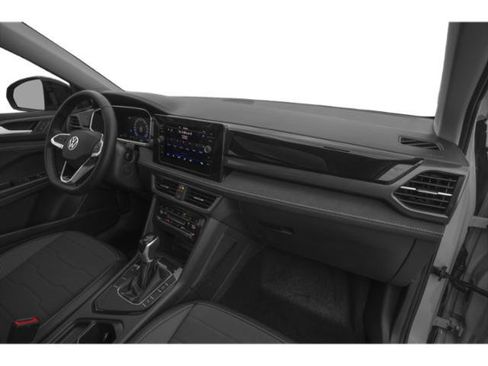 Used 2025 Volkswagen Taos SE AWD/4WD image 17