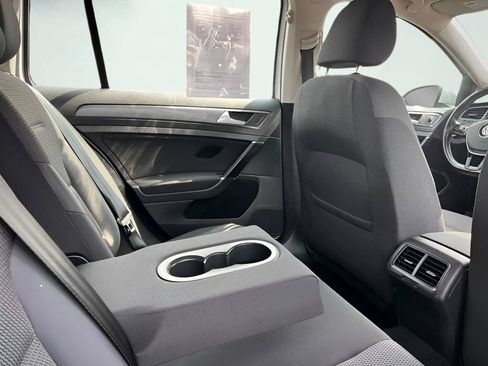 Used 2019 Volkswagen Golf S AWD/4WD image 25