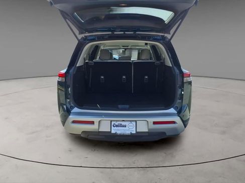 Used 2025 Nissan Pathfinder SL image 8