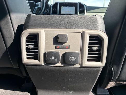 Used 2019 Ford F250 Lariat w/ Lariat Ultimate Package AWD/4WD image 36