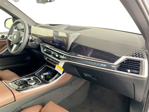 New 2026 BMW X5 xDrive50e image 29