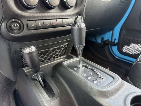 Used 2017 Jeep Wrangler Unlimited Sahara w/ Quick Order Package 24E Chief AWD/4WD image 27