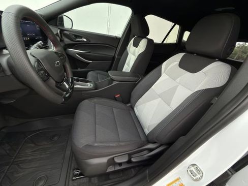New 2026 Chevrolet Trax RS FWD image 18