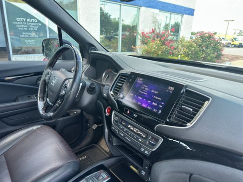 Used 2022 Honda Ridgeline Black Edition image 12