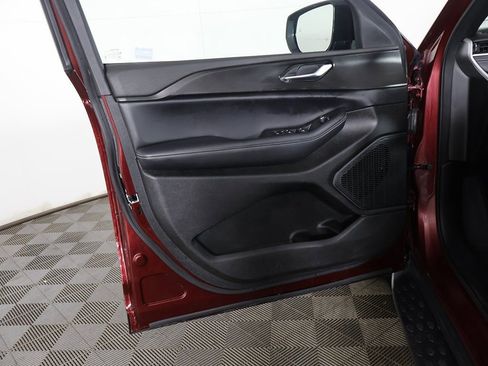 Used 2023 Jeep Grand Cherokee L Laredo AWD/4WD image 22