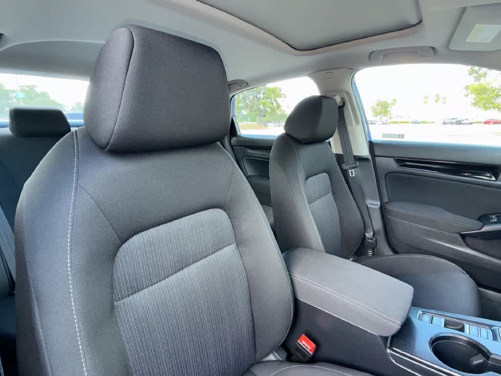 Used 2024 Honda Civic EX image 27