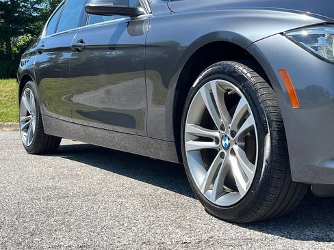 Used 2018 BMW 330i xDrive Sedan w/ Convenience Package AWD/4WD image 9
