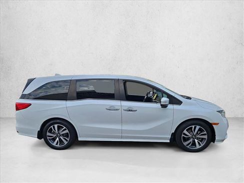 Used 2022 Honda Odyssey Touring image 4
