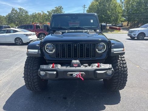 Used 2024 Jeep Wrangler Unlimited Rubicon image 2