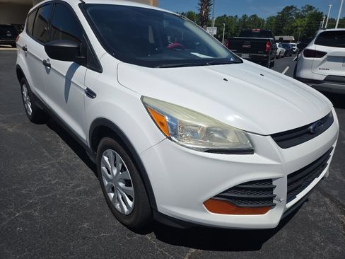 Used 2013 Ford Escape S FWD image 8