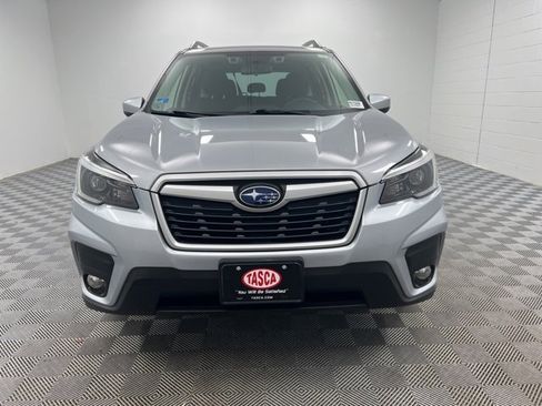 Used 2021 Subaru Forester Premium image 3