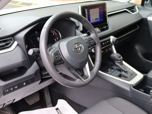 Used 2025 Toyota RAV4 XLE w/ Weather Package AWD/4WD image 21