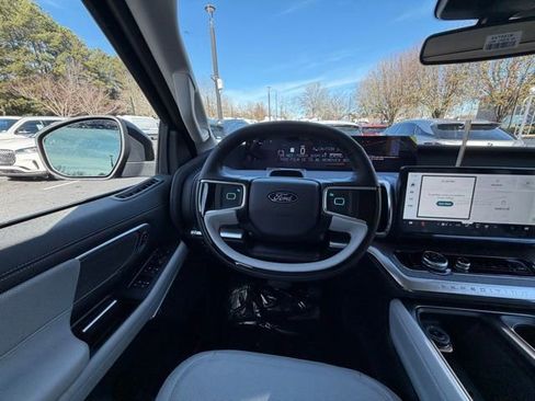 New 2025 Ford Expedition Platinum w/ Platinum Ultimate Package image 11