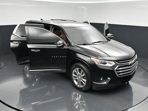Used 2019 Chevrolet Traverse High Country AWD/4WD image 36