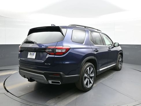 Certified 2024 Honda Pilot Elite image 6