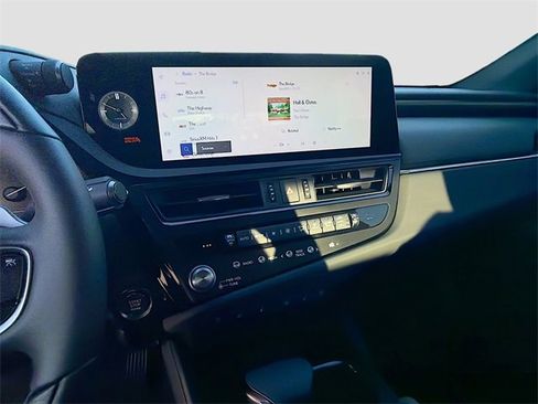 New 2025 Lexus ES 350 Ultra Luxury image 27