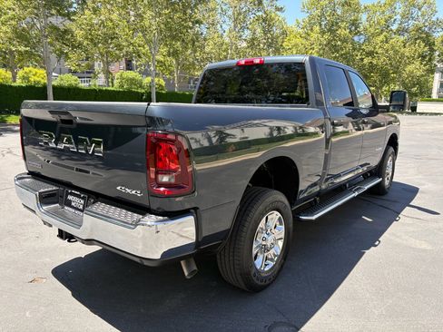 Used 2026 RAM 2500 Big Horn AWD/4WD image 8