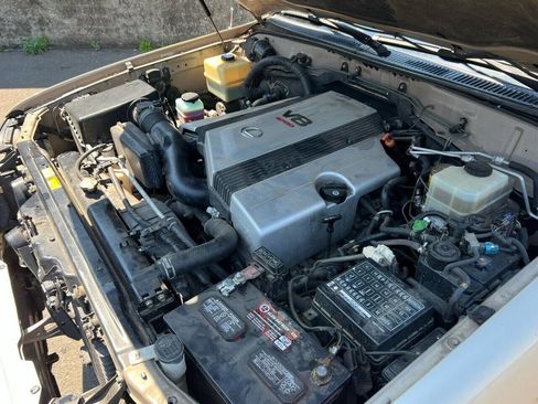 Used 2000 Lexus LX 470 4WD image 16