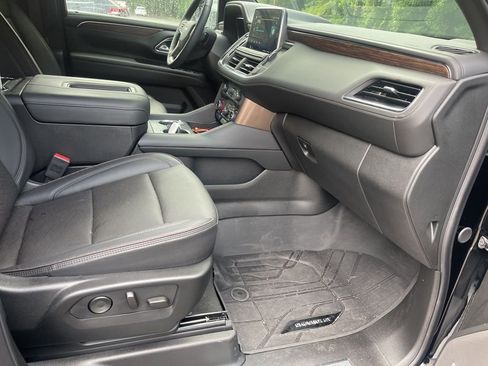 Used 2024 Chevrolet Suburban High Country image 20