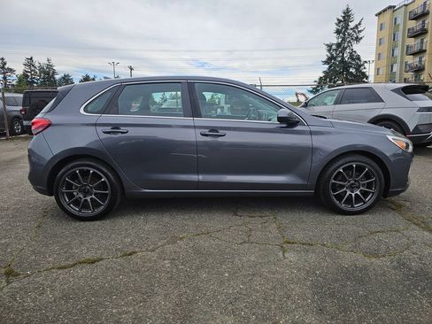 Used 2018 Hyundai Elantra GT FWD image 8