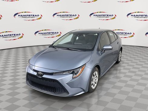 Used 2020 Toyota Corolla LE image 1