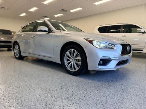 Used 2018 INFINITI Q50 Pure image 10