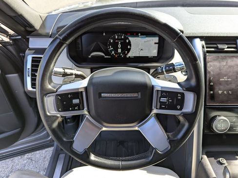 Used 2022 Land Rover Discovery S R-Dynamic AWD/4WD image 14