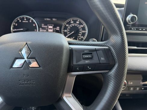 Used 2022 Mitsubishi Outlander ES AWD/4WD image 36