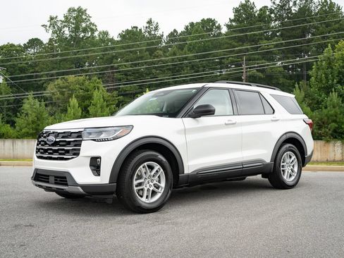 New 2026 Ford Explorer Active w/ Active Comfort Package RWD image 3