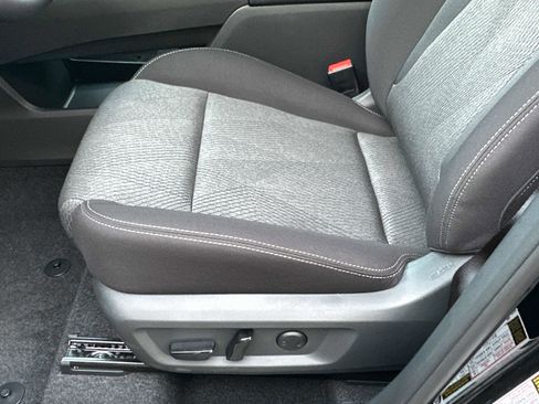 New 2026 Nissan Rogue SV w/ Cold Weather Package AWD/4WD image 25