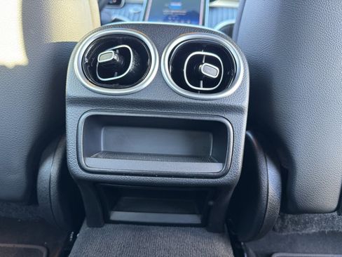 Used 2024 Mercedes-Benz C 300 Sedan image 9