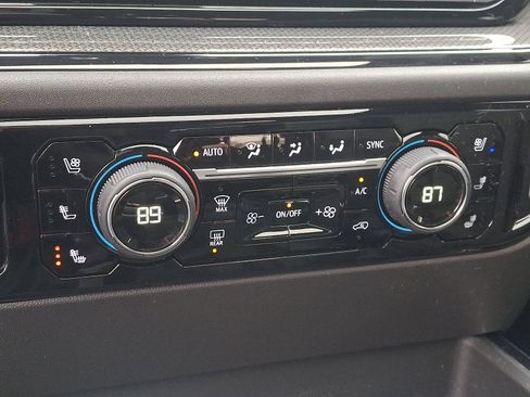 Used 2025 Chevrolet Silverado 1500 ZR2 image 17