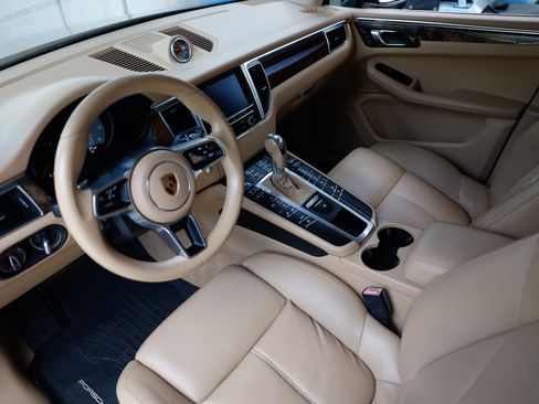 Used 2016 Porsche Macan S AWD/4WD image 6