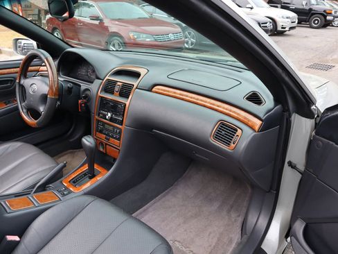Used 2002 Toyota Solara SLE FWD image 16