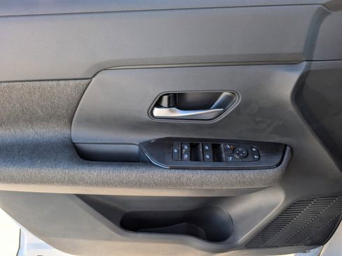 New 2026 Nissan Kicks SV w/ SV Premium Package image 13