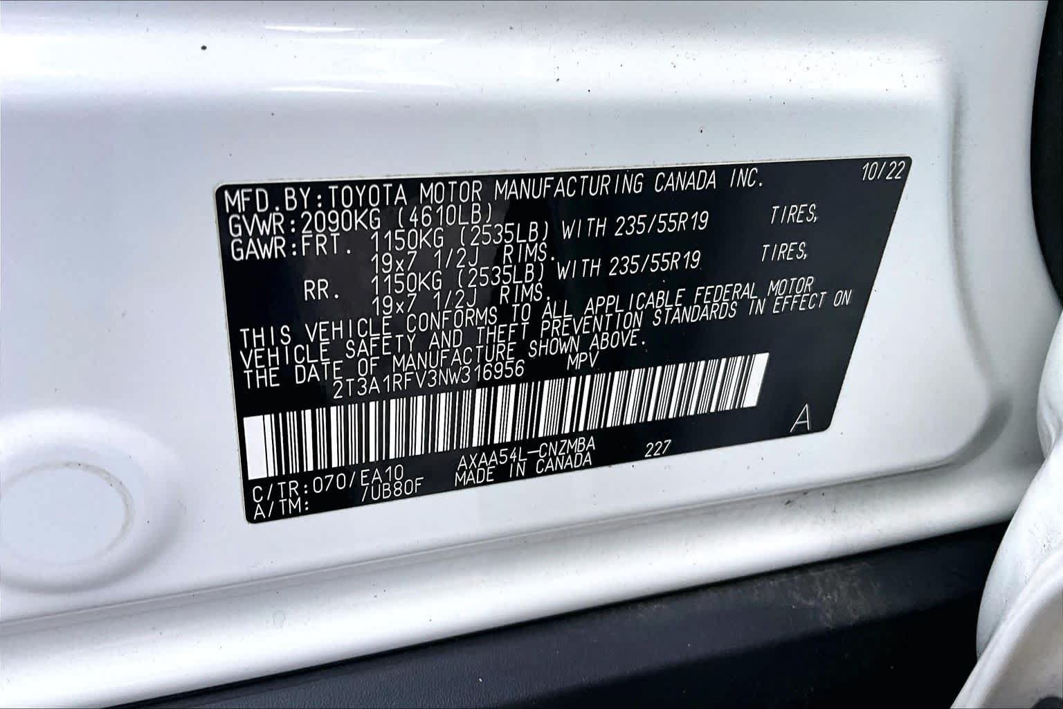 Certified 2022 Toyota RAV4 XLE Premium AWD/4WD image 34
