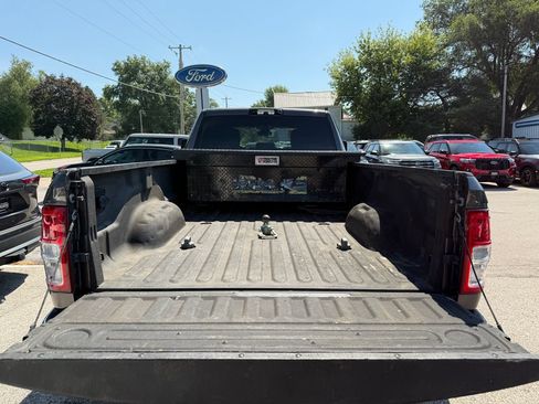 Used 2024 RAM 3500 Big Horn AWD/4WD image 11