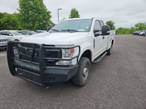 Used 2022 Ford F350 XL w/ Power Equipment Group AWD/4WD image 3