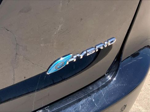 Used 2025 Chrysler Pacifica Select FWD image 10