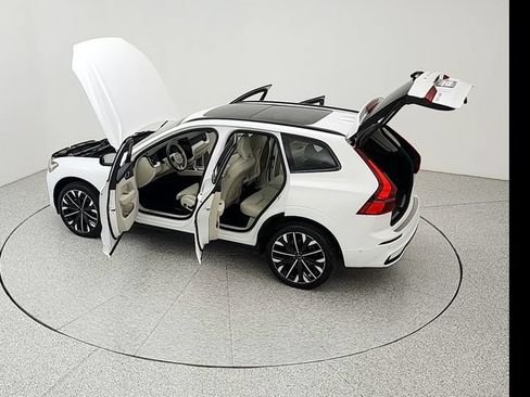 Certified 2026 Volvo XC60 B5 Ultra AWD/4WD image 42