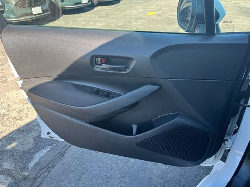 Used 2023 Toyota Corolla LE image 18