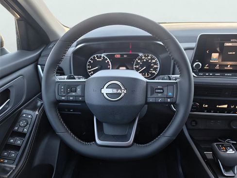 New 2026 Nissan Rogue SV FWD image 25