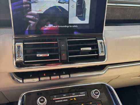 Used 2020 Lincoln Navigator Reserve w/ Equipment Group 201A Reserve image 12