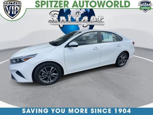 Certified 2023 Kia Forte LXS w/ LXS Technology Package FWD image 4