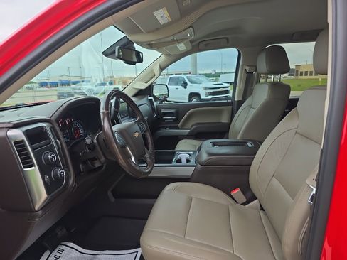 Used 2018 Chevrolet Silverado 1500 LTZ Z71 w/ LTZ Plus Package AWD/4WD image 7