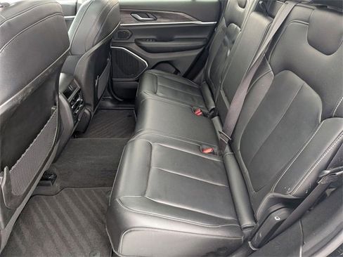 Used 2022 Jeep Grand Cherokee Limited 4xe image 27